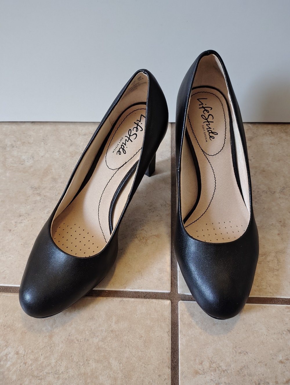 LifeStride Women’s Julia Platform Pumps Size 7W: Wide